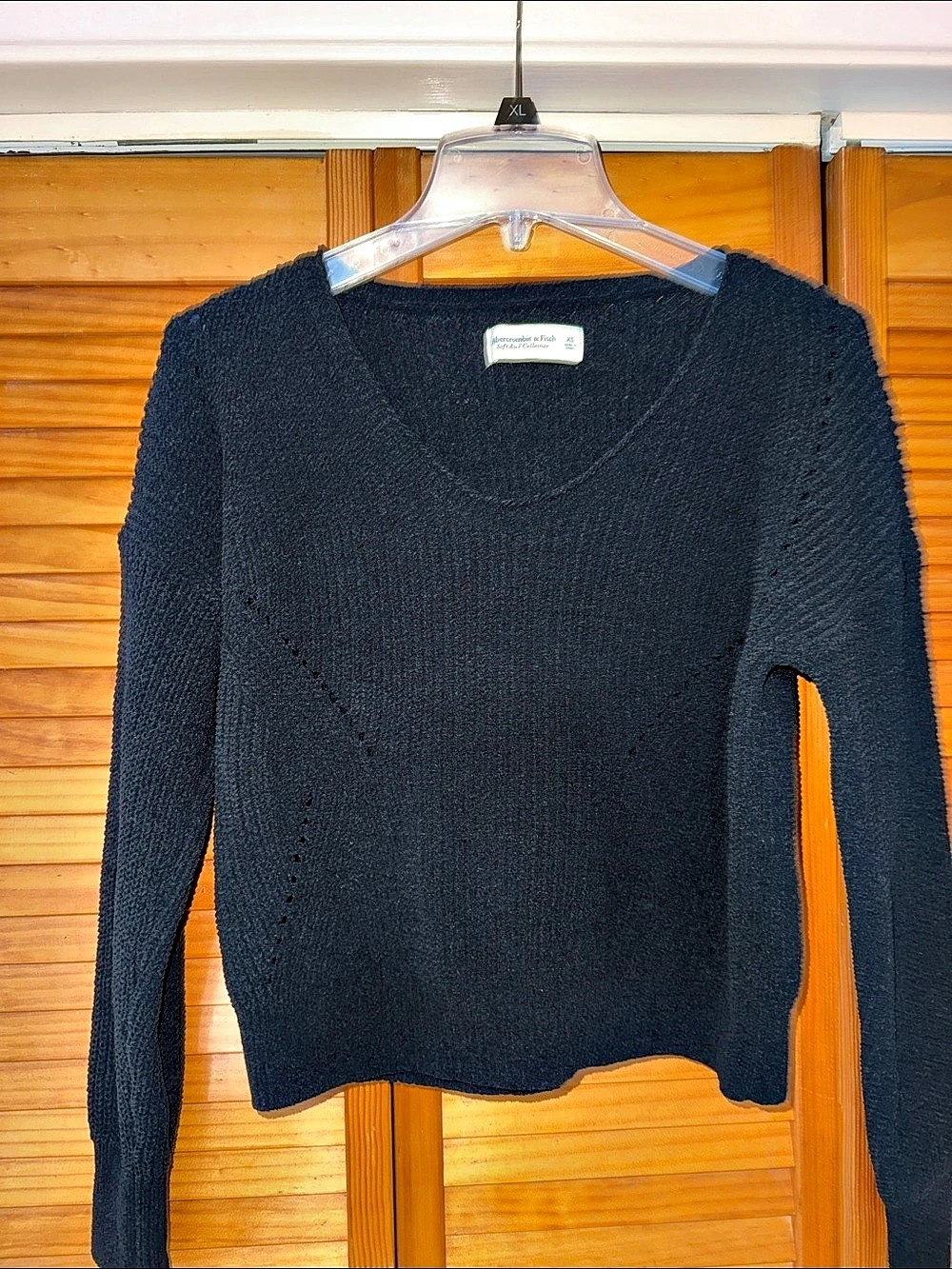 Abercrombie & Fitch Soft & Cozy Collection Scoop Neck Sweater in Black Size XS